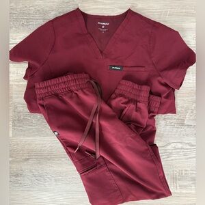 Jaanuu burgundy scrubs